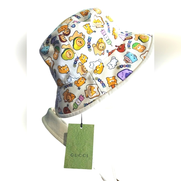 💥 HOST PICK 💥Authentic Gucci x Pikarar Kawaii GG Supreme LTD.ED. - Picture 1 of 3